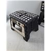 Image 3 : (2) Folding Step Stools