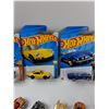 Image 3 : (16) Hotwheel Model Cars and (1) Dr Who TARDIS