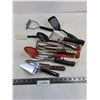 Image 1 : Assorted Kitchen Utensils