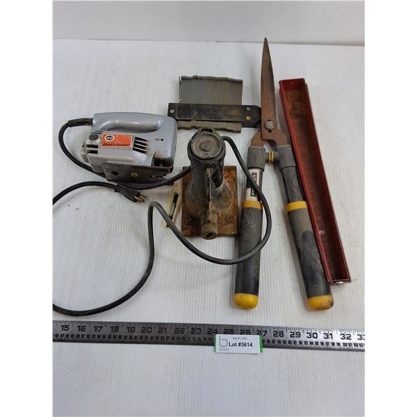 Black & Decker Jigsaw - Tested, Pruning Shears, Jack, Carpenter's Edge Tool