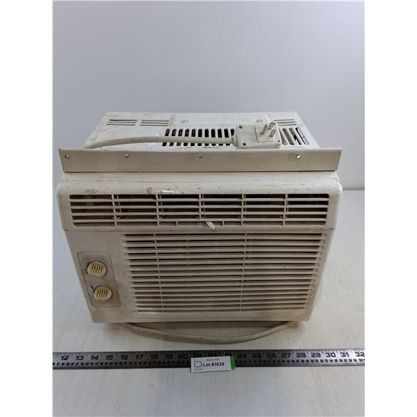 A/C Wallmount Unit - Powers On - 16" x 14" x 12" - Pickup Only