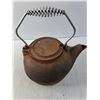 Image 3 : Cast Iron Kettle