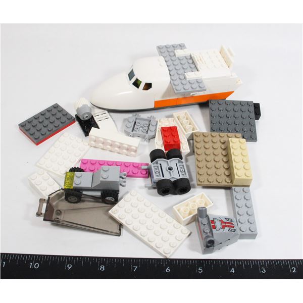 LOT OF MISC. LEGO INCL. AIRPLANE PIECES AND MORE!