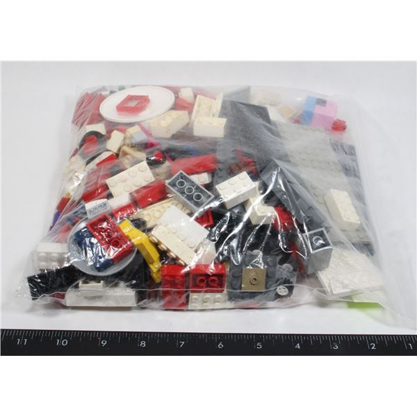 XL LOT OF VINTAGE LEGO PIECES