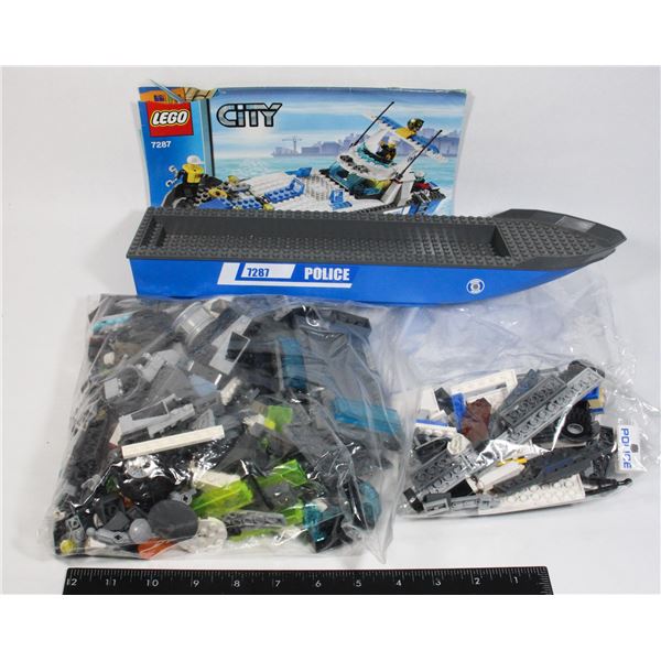 SUPER LOT OF POLICE THEMED LEGO PIECES INCL.