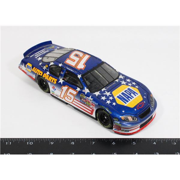 2005 MONTE CARLO #15 NAPA AUTO PARTS DIE CAST CAR