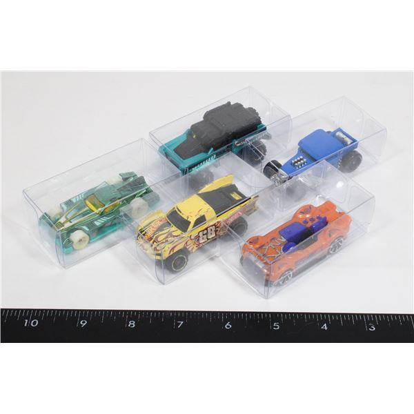 LOT OF 5 TOY CARS HOTWHEELS AND MATCHBOX