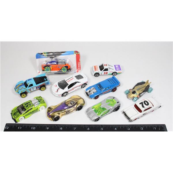 LOT OF VINTAGE DIE CAST/ HOTWHEELS CARS