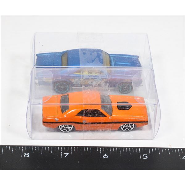 LOT OF 2 HOTWHEELS INCL. '67 CHEVELLE AND '70 HEMI