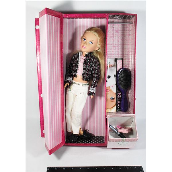 2005 GABBY TEEN TRENDS DOLL