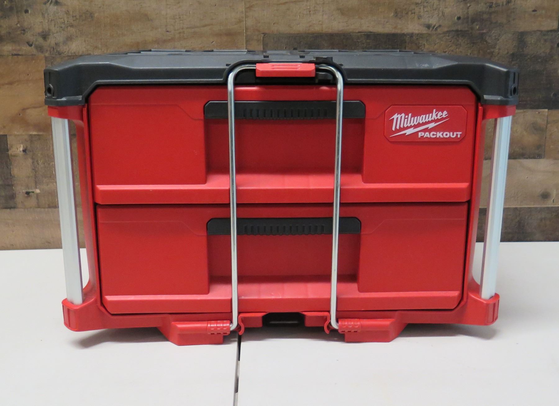 Box/22 Milwaukee 48-22-8422 PackOut 2-Drawer Tool Box 22