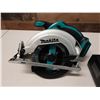 Image 2 : Makita XSS02 Circular Saw w/ Battery & Charger