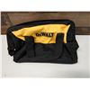 Image 10 : DeWalt DCF889 Impact Wrench w/ Charger & Case