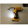 Image 3 : DeWalt DCF889 Impact Wrench w/ Charger & Case