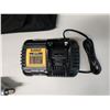 Image 7 : DeWalt DCF889 Impact Wrench w/ Charger & Case