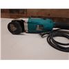 Image 3 : Makita GA7021 Angle Grinder
