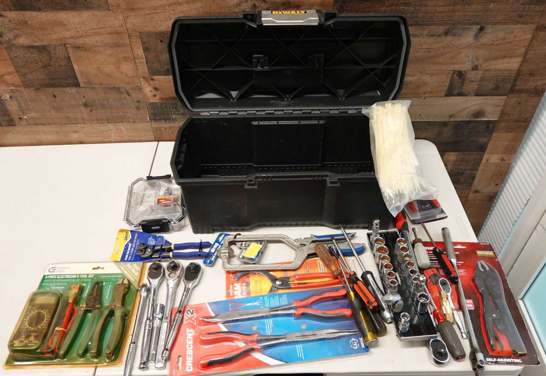 Multiple Hand Tools Multiple Hand Tools in DeWalt Case: Electrician's Tool Set, Ratchets ...