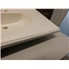 Image 3 : Sink & Countertop w/ Backsplash 37" x 21"