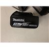 Image 9 : Qty 6 Makita Batteries, 1 Charger & Carry Case
