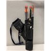 Image 7 : Winstar 25" Right Handed Riser w/ KAP Limbs, Leather Quiver & Easton Arrows