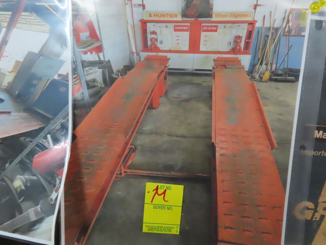 Hunter Lite-A-Line Wheel Alignment System w/Rack - Located Seminole ...