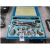 Image 1 : Riviter Tool Kit w/Vise Grips