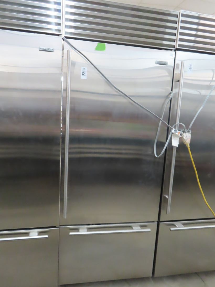 Sub Zero SS Ref/Freezer