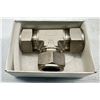 Image 7 : (2) Parker #71215SN2EF00 Valves