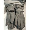 Image 2 : 1 Pair of Battery-Operated Heated Gloves for Men/Women - New