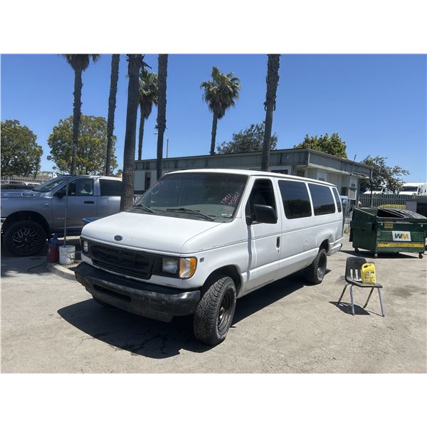 2002 Ford E-350
