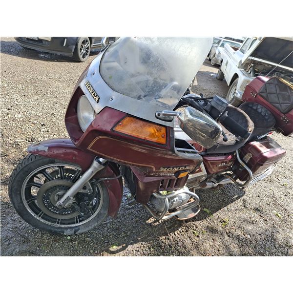1983 honda  goldwing