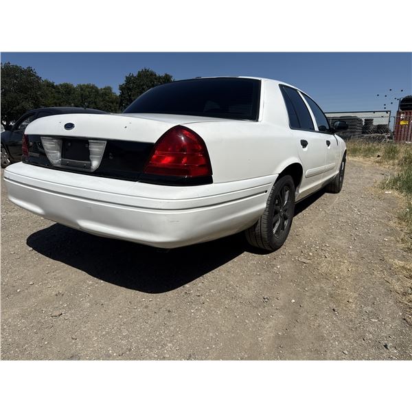 2003 Ford Crown Victoria