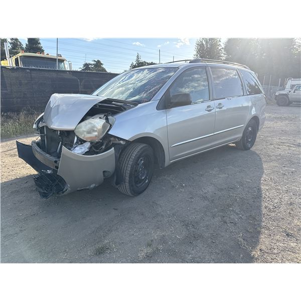 2005 Toyota Sienna