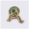 Image 2 : Vintage 18K Yellow Gold Ribbon Brooch with Emeralds & Diamonds