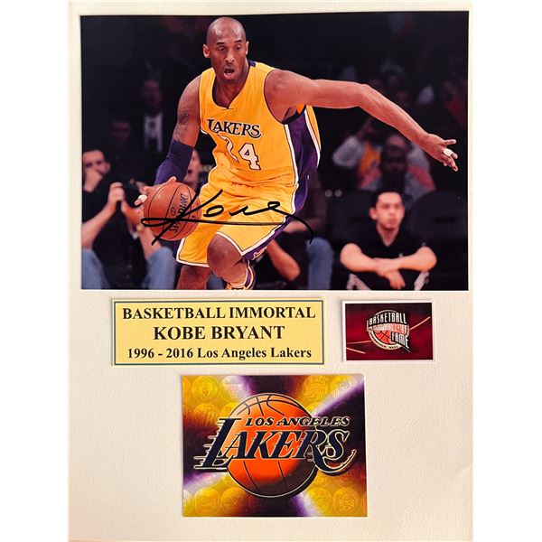 LA Lakers Kobe Bryant signed photo