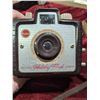 Image 1 : KODAK BROWNIE HOLIDAY FLASH CAMERA. 1954-1962 PLASTIC BODY