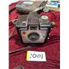 Image 4 : KODAK BROWNIE HOLIDAY FLASH CAMERA. 1954-1962 PLASTIC BODY