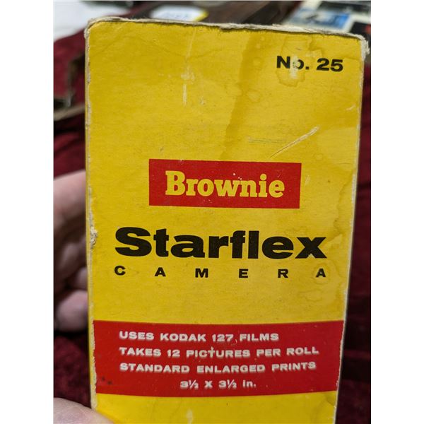 BROWNIE STARFLEX VINTAGE CAMERA BOX