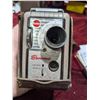 Image 5 : KODAK BROWNIE 8MM MOVIE CAMERA COMES IN LEATHER CASE