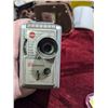Image 7 : KODAK BROWNIE 8MM MOVIE CAMERA COMES IN LEATHER CASE