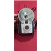 Image 2 : CAMERA BROWNIE STARFLASH