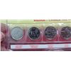Image 3 : TWOE SETS OF CANADIAN PROVINCIAL .25C  AND 1999 CALENDER .25C