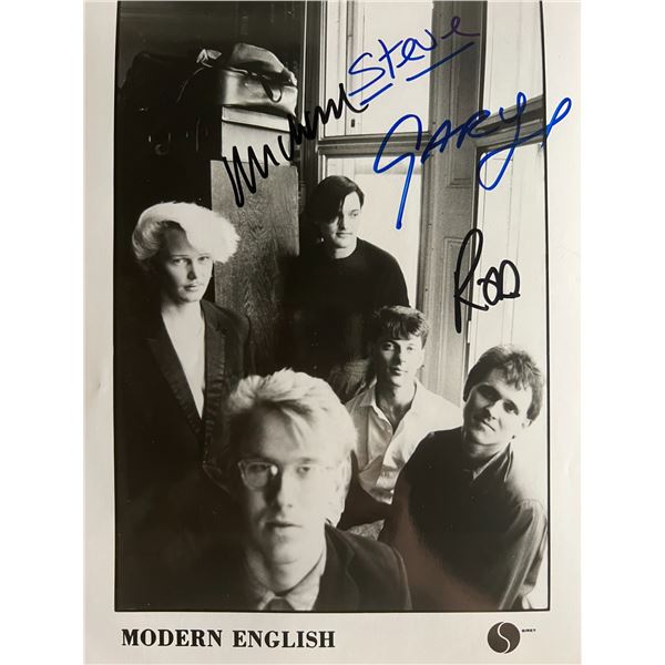 Modern English signed photo. GFA authenticated