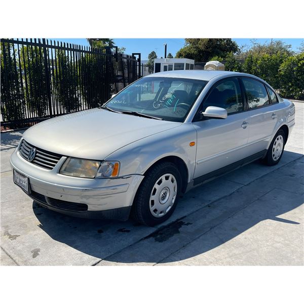 VOLK PASSAT 1999 T-DONATION