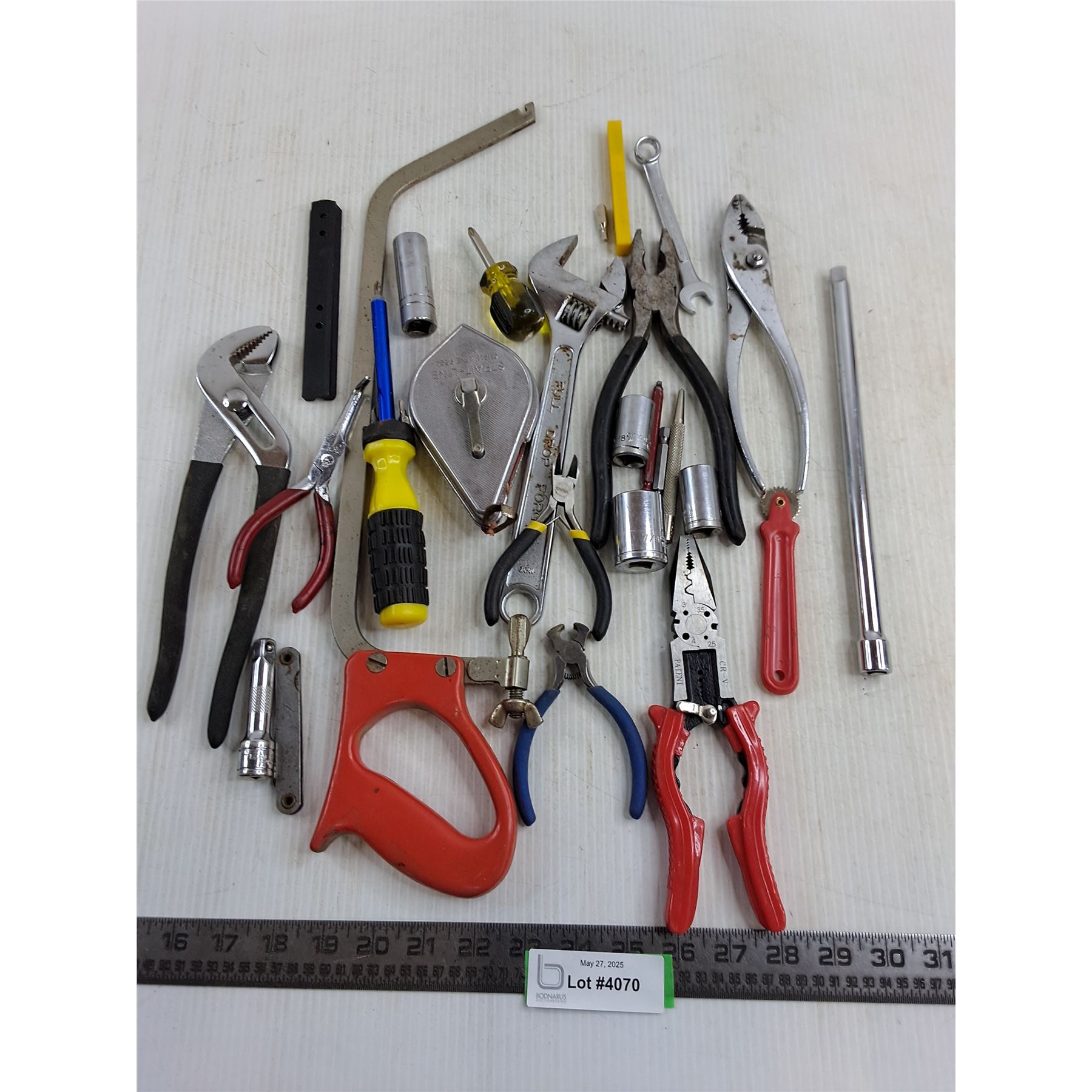 Basic Assorted Hand Tools Assorted Hand Tools - Bodnarus Auctioneering