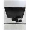 Image 1 : Toshiba LCD 19" TV/DVD Combo with Remote - Powers On