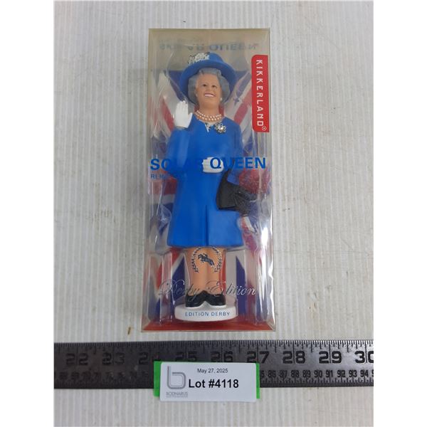 Kikkerland "Queen Elizabeth" Solar Figure