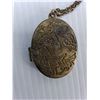 Image 2 : Metal Locket