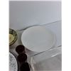 Image 5 : (7) Plates, (3) Bowls, (4) Glass Candle Holders, Misc