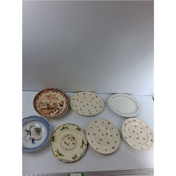 (2) Bowls, (3) Plates, (2) Serving Platters